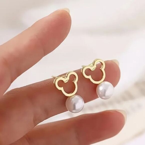 Mickey Mouse Elegant stud earrings design with exquisite hollow - Picture 4 of 7